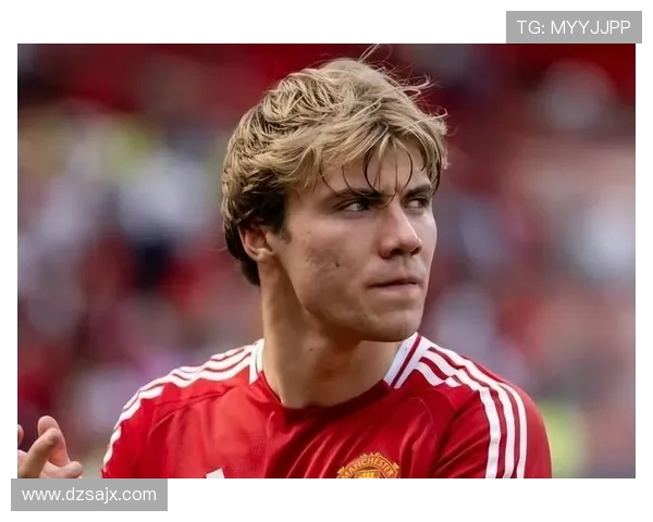 好友透露霍伊伦加盟曼联时年轻无怨恨一家人始终支持红魔